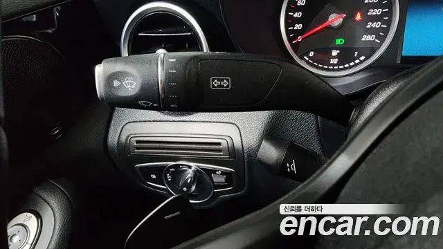 Mercedes-Benz C-Class 2019 — Şəkil 7/20