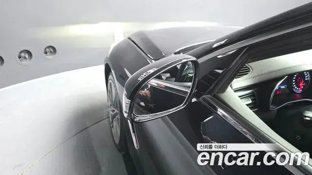 Genesis G70 2019 — Photo 18/39