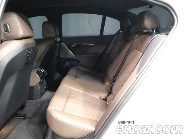 BMW 5 Series 2025 — ფოტო 17/20