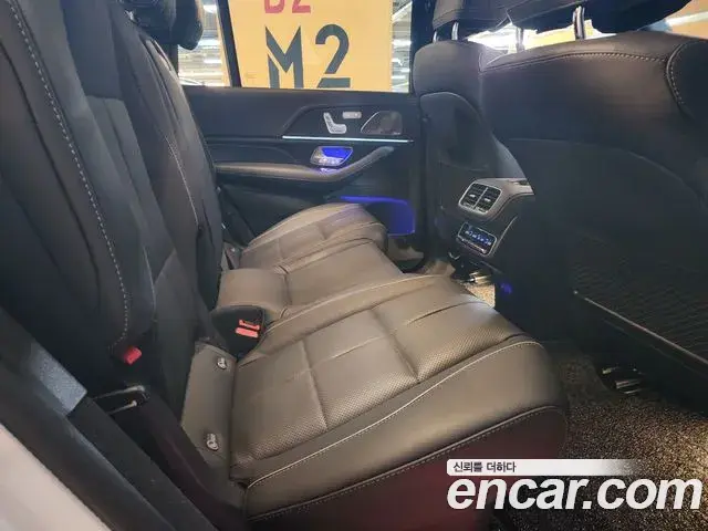 Mercedes-Benz GLS-Class 2025 — Photo 6/20