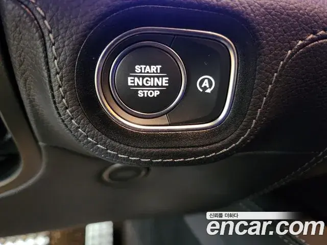 Mercedes-Benz GLS-Class 2025 — Photo 15/20