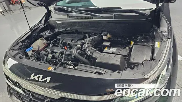 Kia Seltos 2023 — ფოტო 4/30