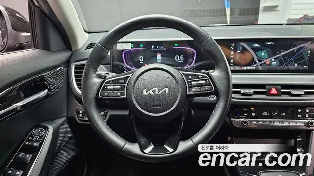 Kia Seltos 2023 — ფოტო 30/30
