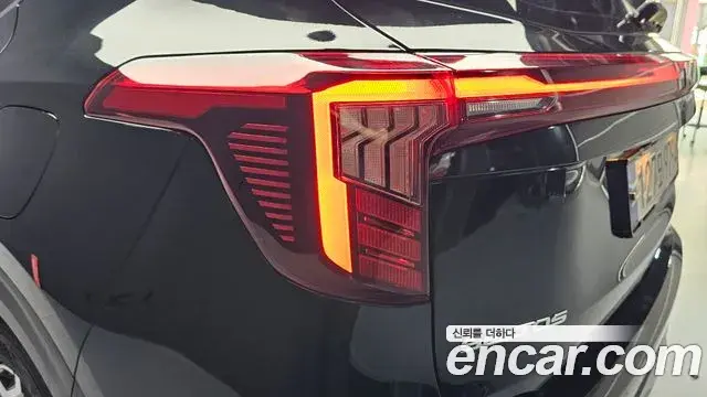 Kia Seltos 2023 — ფოტო 21/30