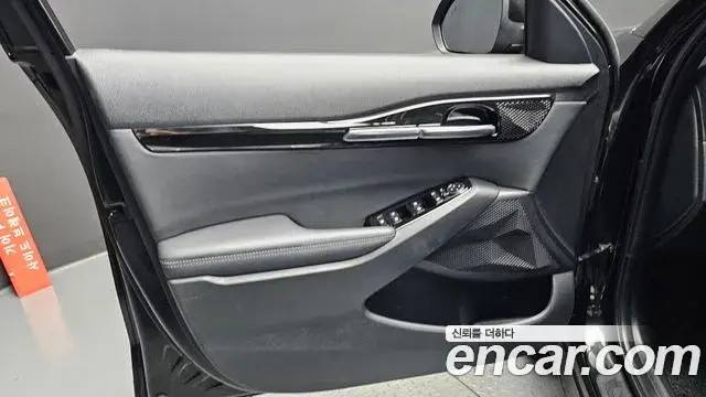 Kia Seltos 2023 — ფოტო 2/30