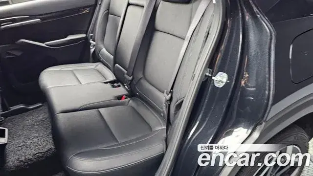 Kia Seltos 2023 — ფოტო 15/30