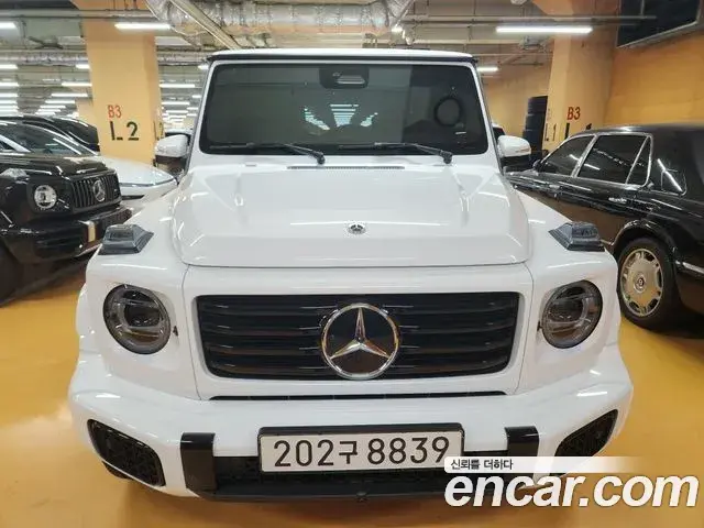 Mercedes-Benz G-Class 2024 — Photo 10/19