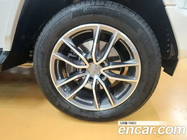 Mercedes-Benz G-Class 2024 — Photo 1/19
