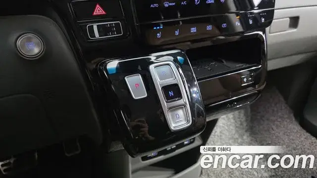 Hyundai Staria 2021 — Фото 9/20