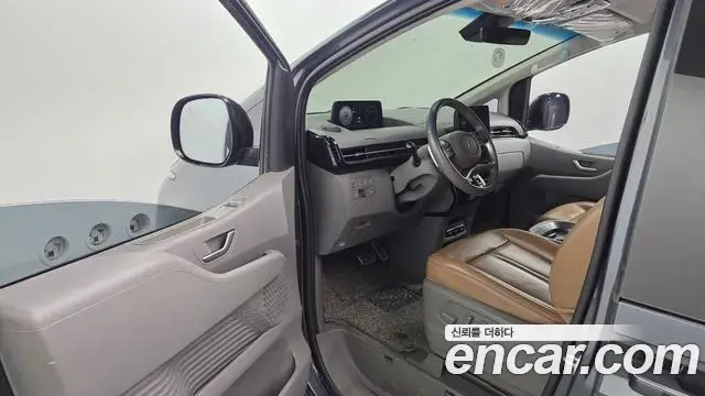 Hyundai Staria 2021 — Фото 10/20
