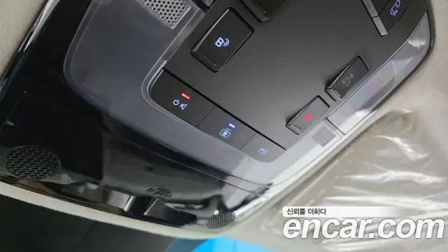 Hyundai Staria 2021 — Фото 16/20