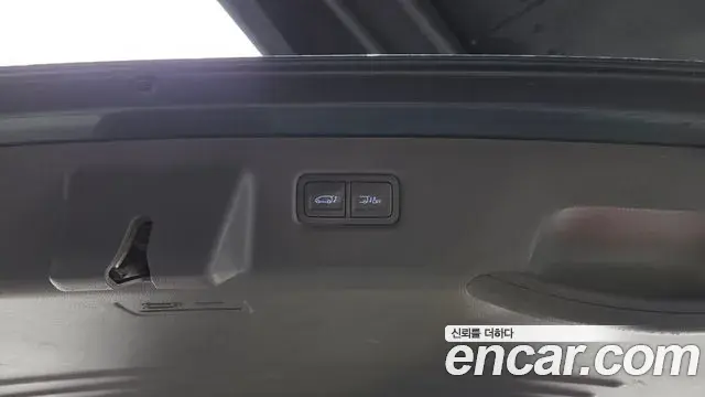 Hyundai Staria 2021 — Фото 18/20