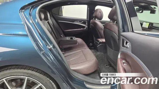Genesis G70 2020 — ფოტო 13/35
