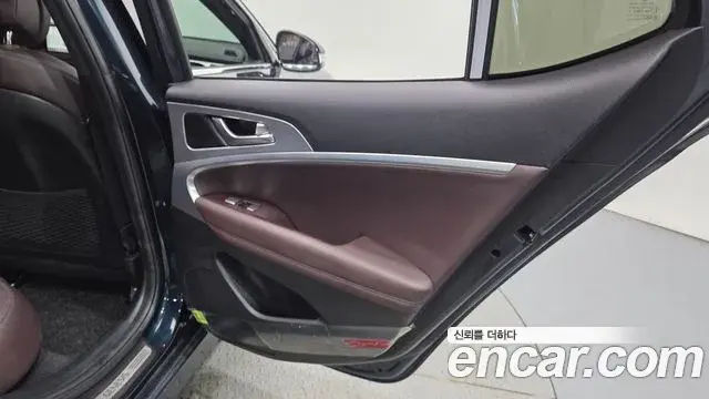 Genesis G70 2020 — ფოტო 20/35