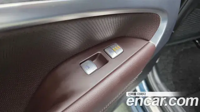 Genesis G70 2020 — ფოტო 15/35