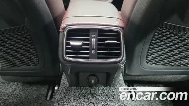 Genesis G70 2020 — ფოტო 8/35