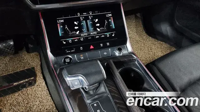 Audi A6 2021 — ფოტო 19/37