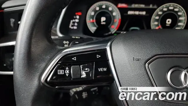 Audi A6 2021 — ფოტო 33/37