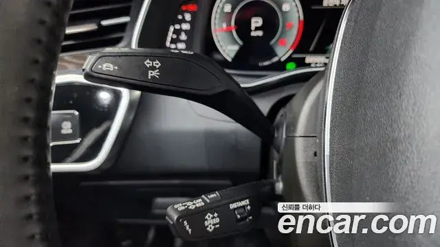 Audi A6 2021 — ფოტო 31/37
