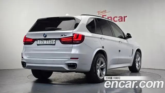 BMW X5 2018 — Фото 2/20
