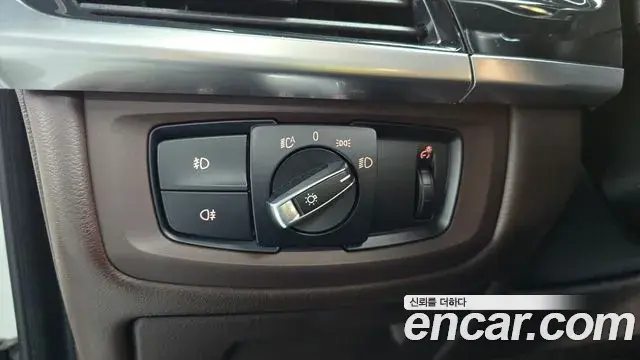 BMW X5 2018 — Şəkil 19/32