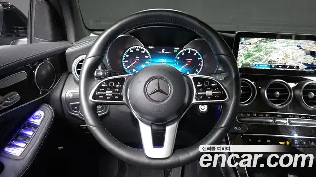 Mercedes-Benz GLC-Class 2020 — Photo 28/32