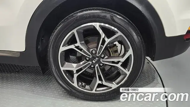 Kia Sportage The Bold 2018 — ფოტო 8/31