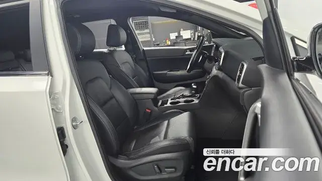 Kia Sportage The Bold 2018 — ფოტო 9/31