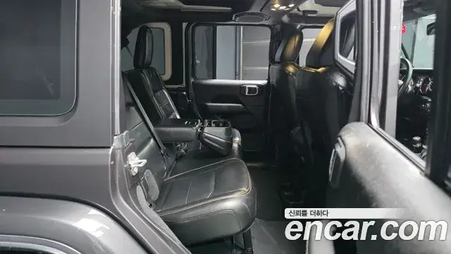 Jeep Wrangler 2020 — Photo 8/30