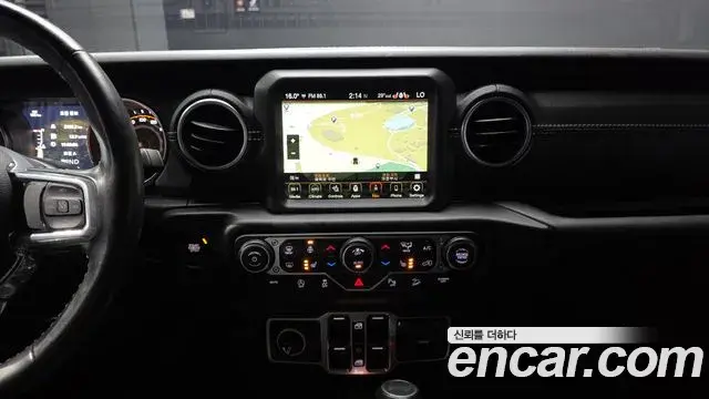 Jeep Wrangler 2020 — Photo 28/30