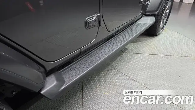 Jeep Wrangler 2020 — Photo 19/30