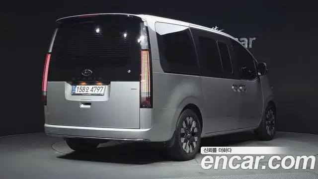 Hyundai Staria 2022 — Фото 2/20