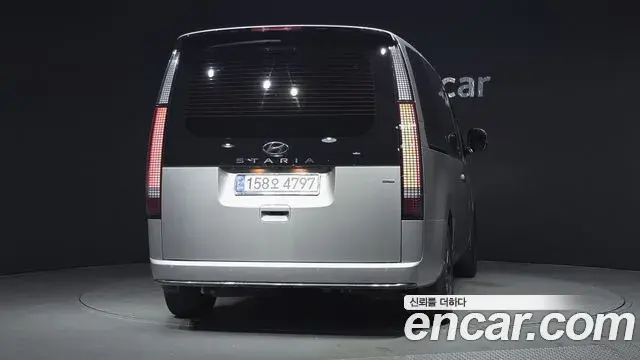 Hyundai Staria 2022 — Фото 4/20