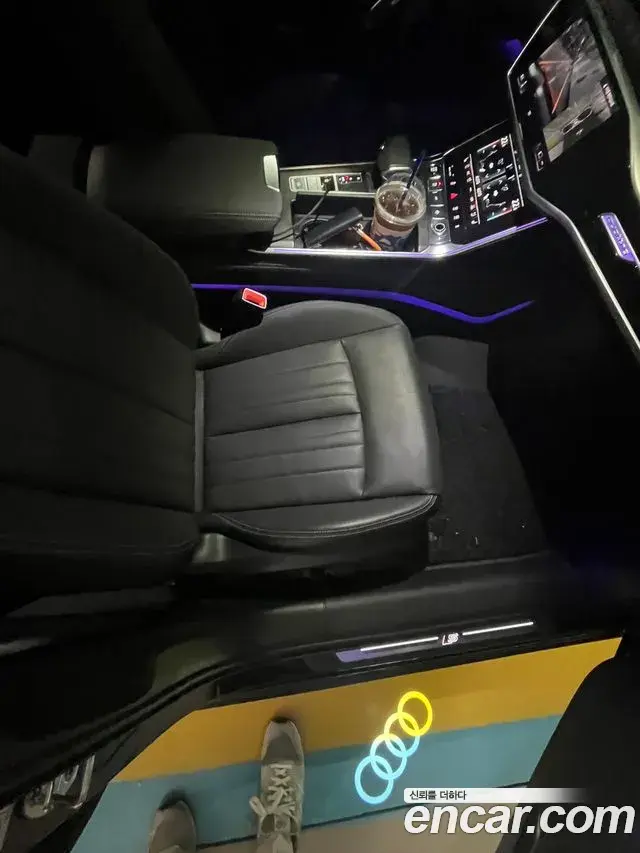 Audi A6 2021 — Photo 11/18