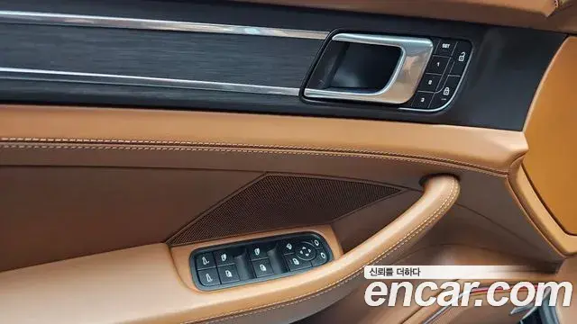 Porsche Panamera 2023 — Фото 19/20