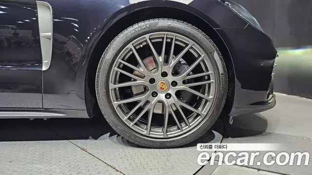 Porsche Panamera 2023 — Şəkil 7/33