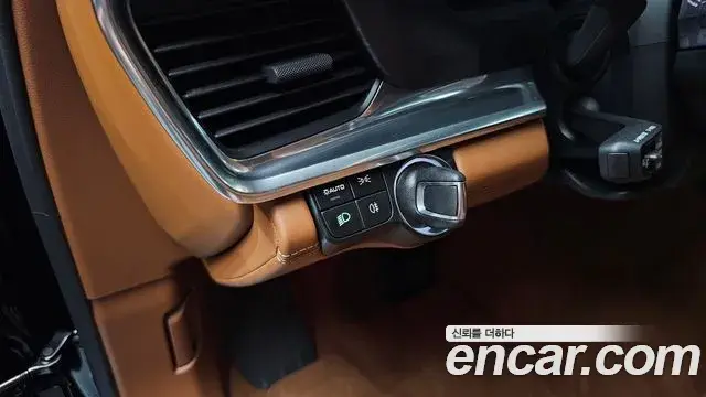 Porsche Panamera 2023 — Şəkil 26/33