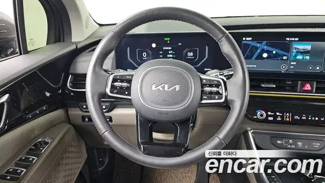Kia Carnival 2024 — ფოტო 36/39