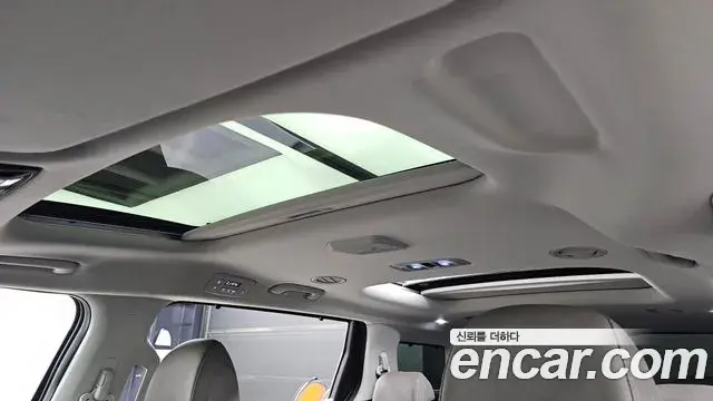 Kia Carnival 2024 — ფოტო 5/39