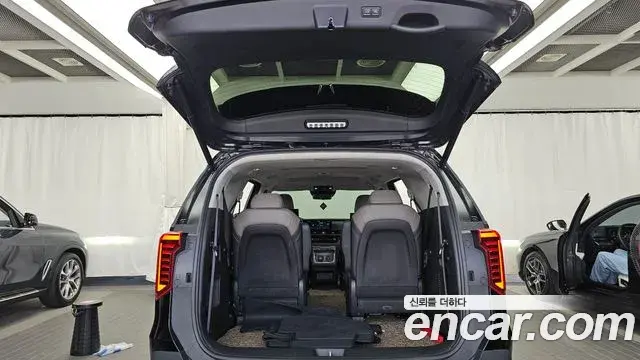 Kia Carnival 2024 — ფოტო 7/39