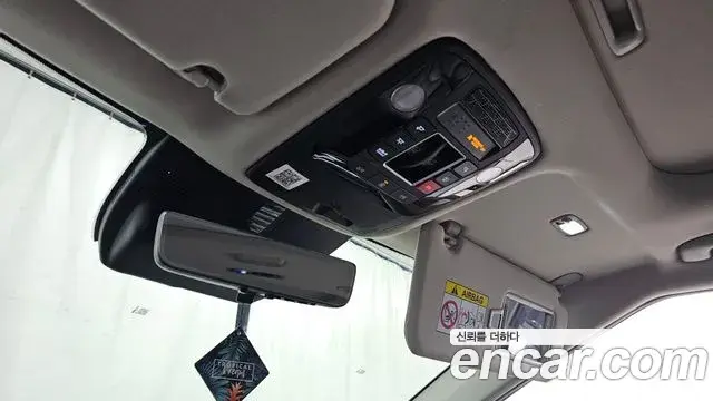 Kia Carnival 2024 — ფოტო 6/39