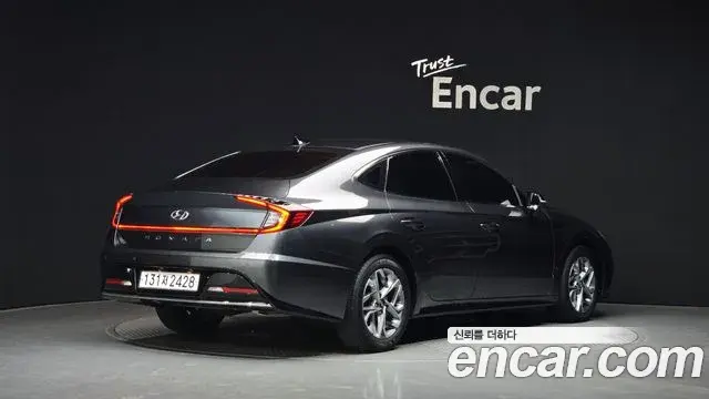 Hyundai Sonata Hybrid 2022 — Şəkil 20/30