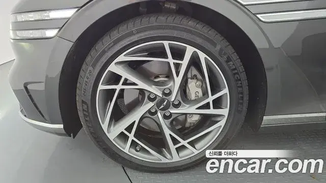 Genesis G90 2025 — Photo 3/20