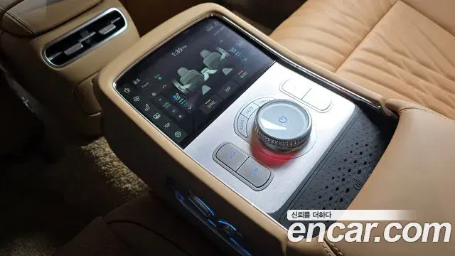Genesis G90 2025 — Photo 18/20