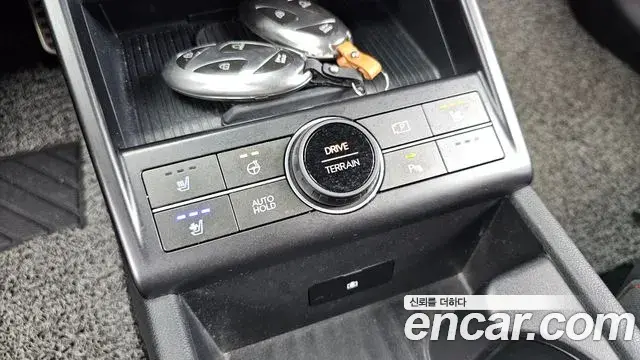Hyundai Kona 2023 — Фото 9/20