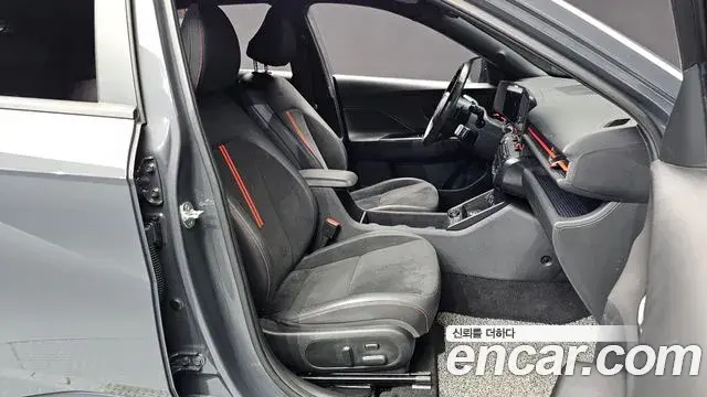 Hyundai Kona 2023 — Фото 12/20
