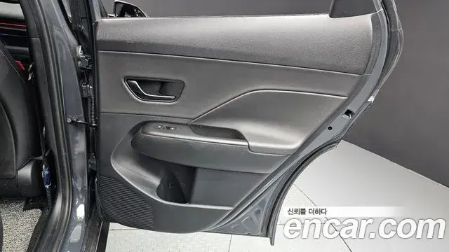 Hyundai Kona Hybrid 2023 — Şəkil 8/32