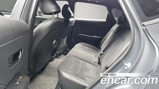 Hyundai Kona Hybrid 2023 — Şəkil 10/32