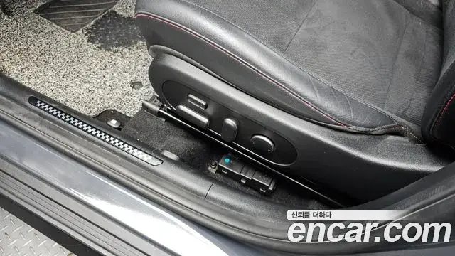 Hyundai Kona Hybrid 2023 — Şəkil 24/32