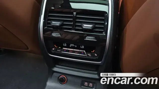 BMW X7 2025 — ფოტო 18/36